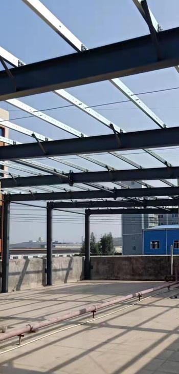 Build up an extra one floor steel prefabricated building on a traditional building concrete roof